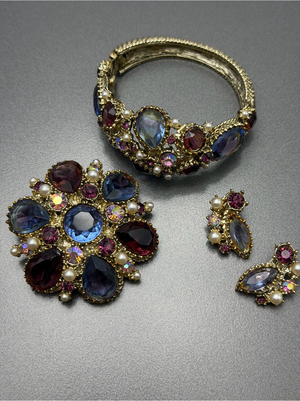 Vintage ArtGlass and Pearls Brooch Bracelet and Earrings #103set